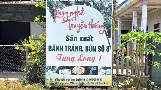 <a href="/tin-tuc/lang-nghe-truyen-thong" title="Làng nghề truyền thống" rel="dofollow">Làng nghề truyền thống</a>